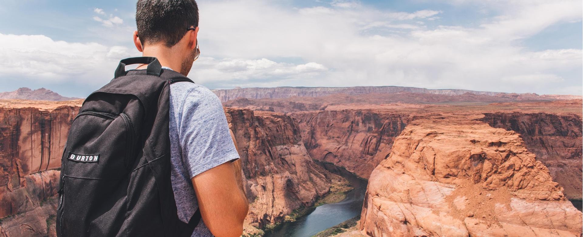 Günstiges Deuter Geschäft -Günstiges Deuter Geschäft backpacker 2179282 1920